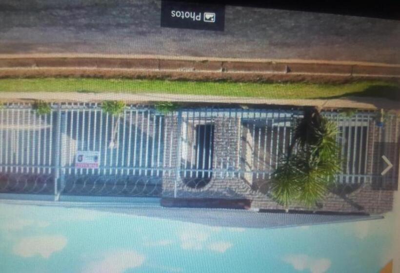 غرفة عائلية, Patzerella's Cozy Nest