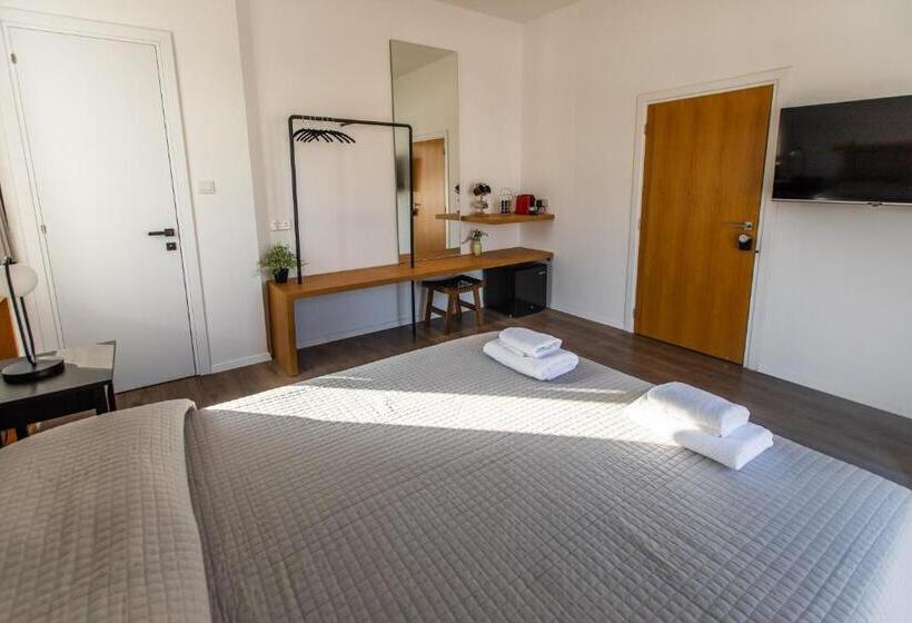 バルコニー付きデラックスルーム, Rooms Unique Staying In Paphos Centre