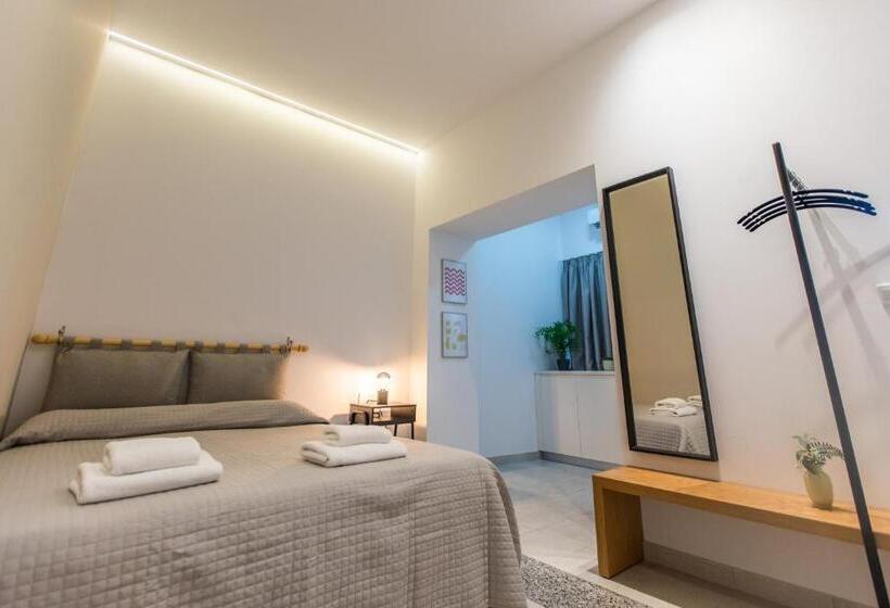 غرفة ديلوكس سرير كينج, Rooms Unique Staying In Paphos Centre