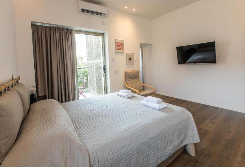 Deluxe-huone Parveke, Rooms Unique Staying In Paphos Centre