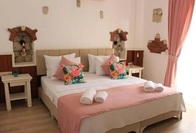 プールビュースタンダードルーム, Ala Anka Butik Otel