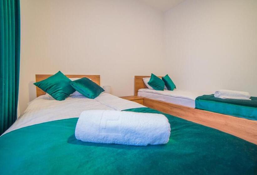 اتاق استاندارد, Užički Konak