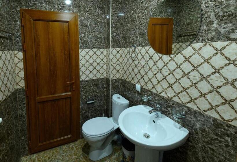 اتاق استاندارد سه نفره, Aga