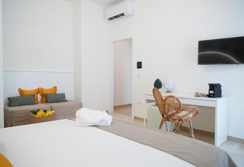 Четырехместный Номер Стандарт с Балконом, Aurelia Sea View