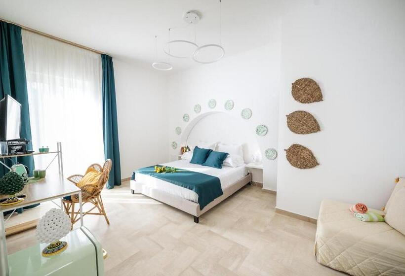 Четырехместный Номер Стандарт с Балконом, Aurelia Sea View