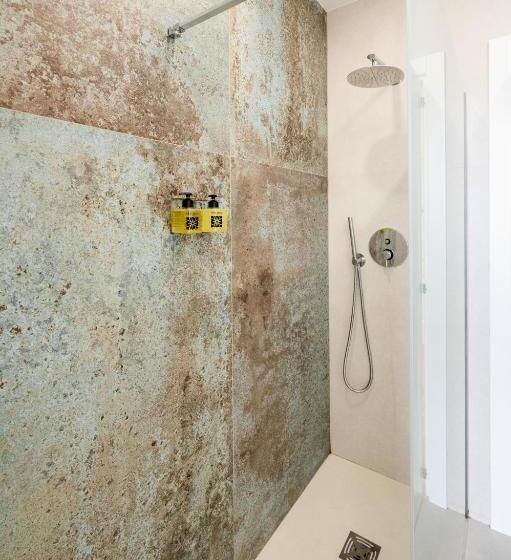 Четырехместный Номер Стандарт с Балконом, Aurelia Sea View