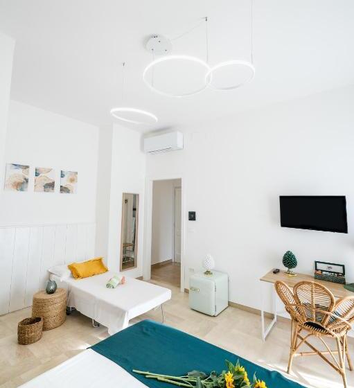 Четырехместный Номер Стандарт с Балконом, Aurelia Sea View