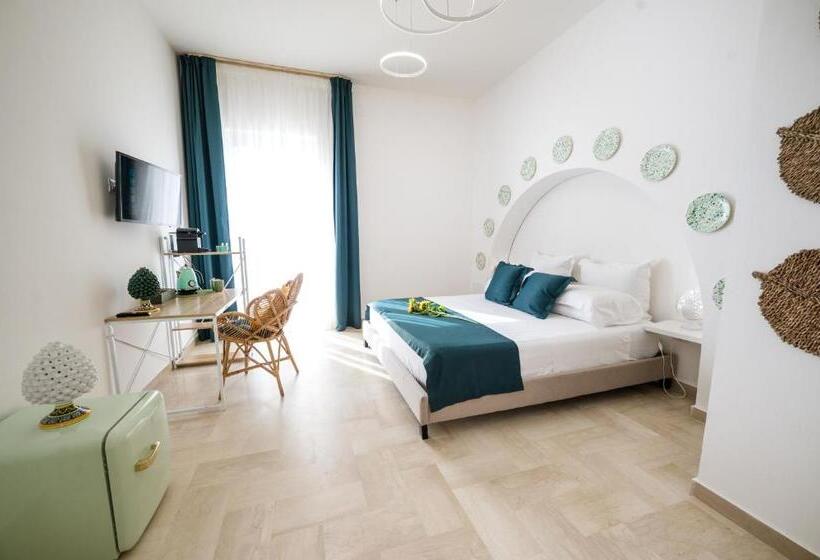 Четырехместный Номер Стандарт с Балконом, Aurelia Sea View