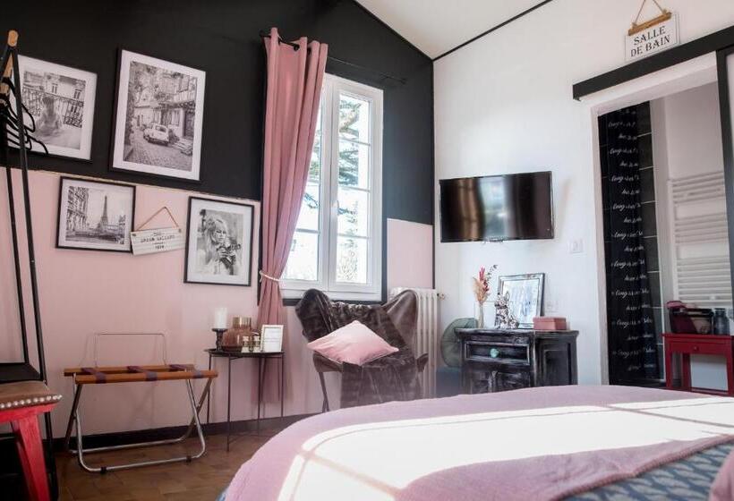 スタンダードルーム, La Norélie