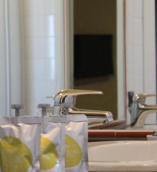 标准三人间, 4 Venti