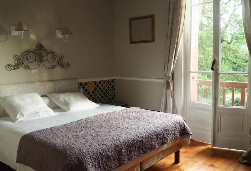 Номер Стандарт, La Garenne De Morestel