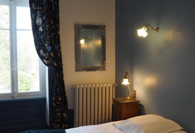 Номер Стандарт, La Garenne De Morestel