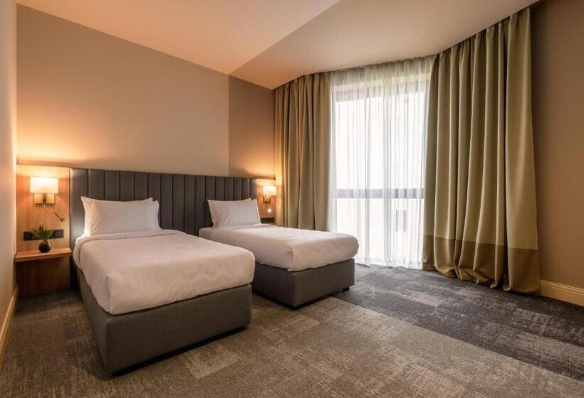 اتاق استاندارد, Maestral