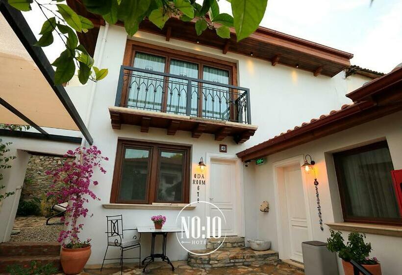 Номер Стандарт Вид на Сад, No 10