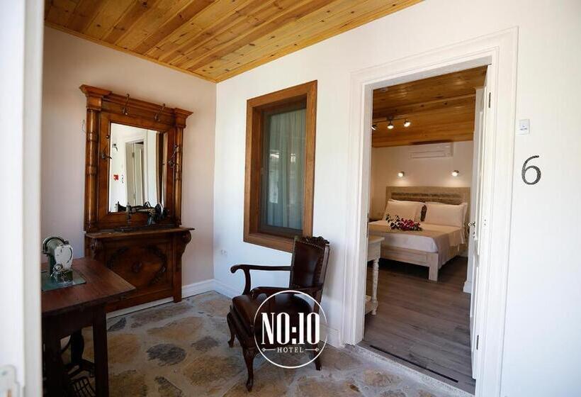 Номер Стандарт Вид на Сад, No 10