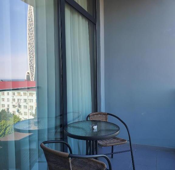 سوییت جونیور, Salvador