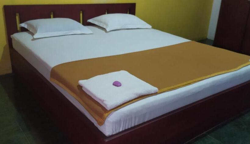 غرفة قياسية, Oyo 90490 Hotel Nyi Rindang