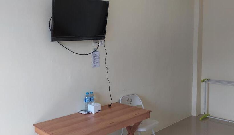 غرفة قياسية, Oyo 90490 Hotel Nyi Rindang