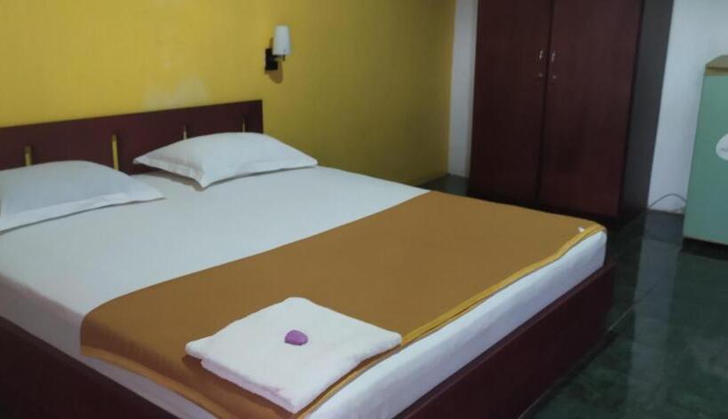 غرفة قياسية, Oyo 90490 Hotel Nyi Rindang