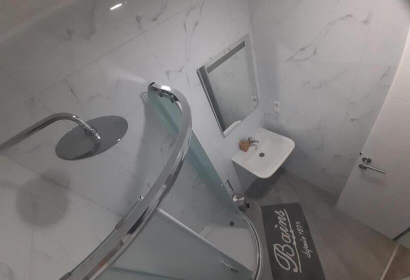 اتاق استاندارد با چشم‌انداز کوهستان, Apartmani Mamić