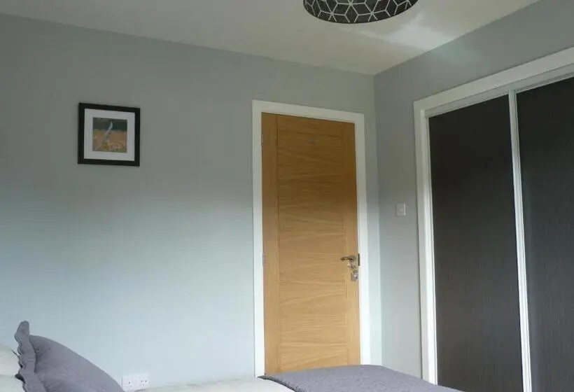 سوییت, Tanleys B&b