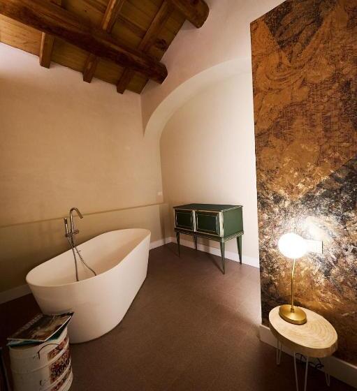 سوییت لوکس, Ginevra Boutique Rooms Palazzo Leosini Residenze D Epoca