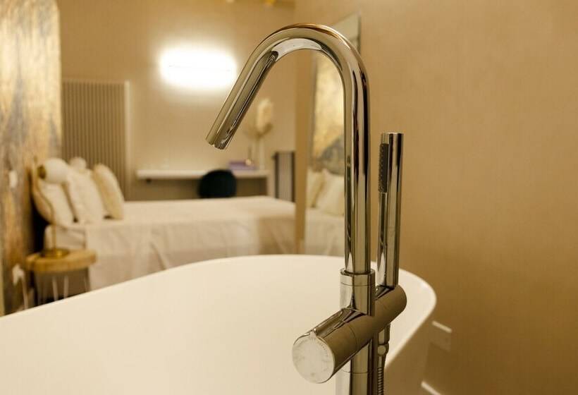 اتاق لوکس, Ginevra Boutique Rooms Palazzo Leosini Residenze D Epoca