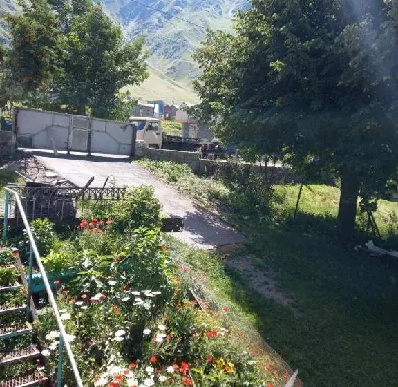 اتاق استاندارد سه نفره, Mountain Heart