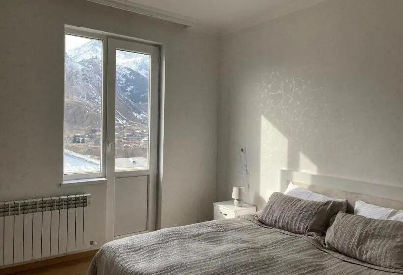 اتاق استاندارد با چشمانداز کوهستان, Mountain Heart