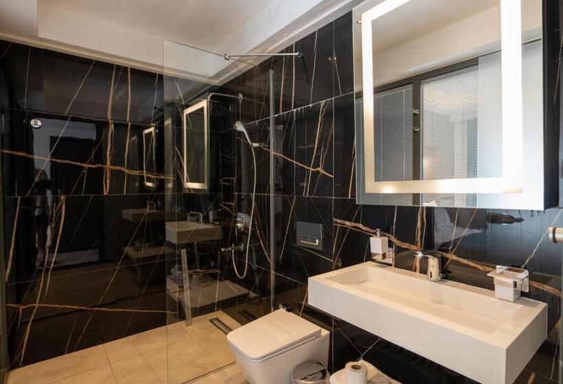 Номер Superior, Gumus Peninsula