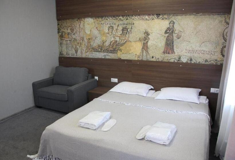 スーペリアールーム, History • სასტუმრო ისტორია