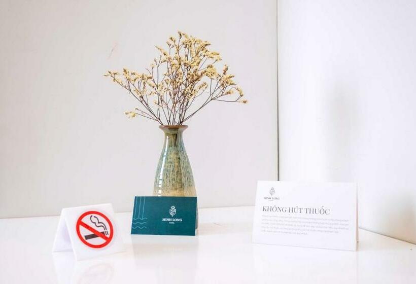 اتاق استاندارد, Minh Long