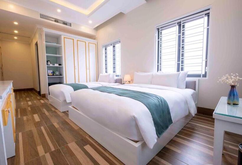 اتاق استاندارد سه نفره, Minh Long