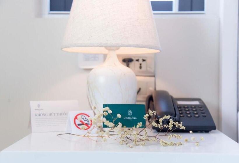 اتاق سوپریور, Minh Long