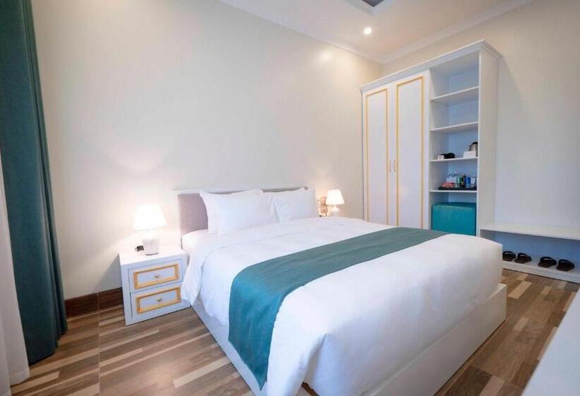 اتاق سوپریور, Minh Long