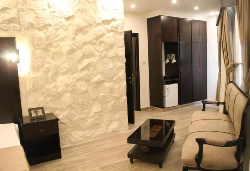 سوییت خانوادگی, Mount Nebo Hotel & Restaurant Madaba City Center