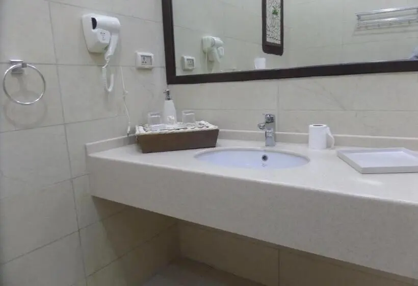اتاق لوکس, Mount Nebo Hotel & Restaurant Madaba City Center