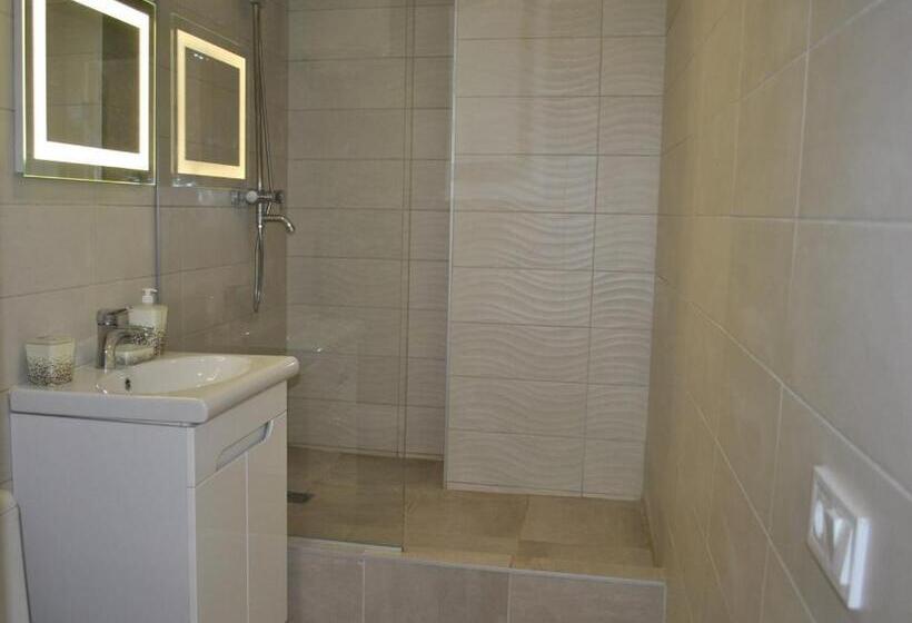 דירת חדר, Apart Hotel Sky