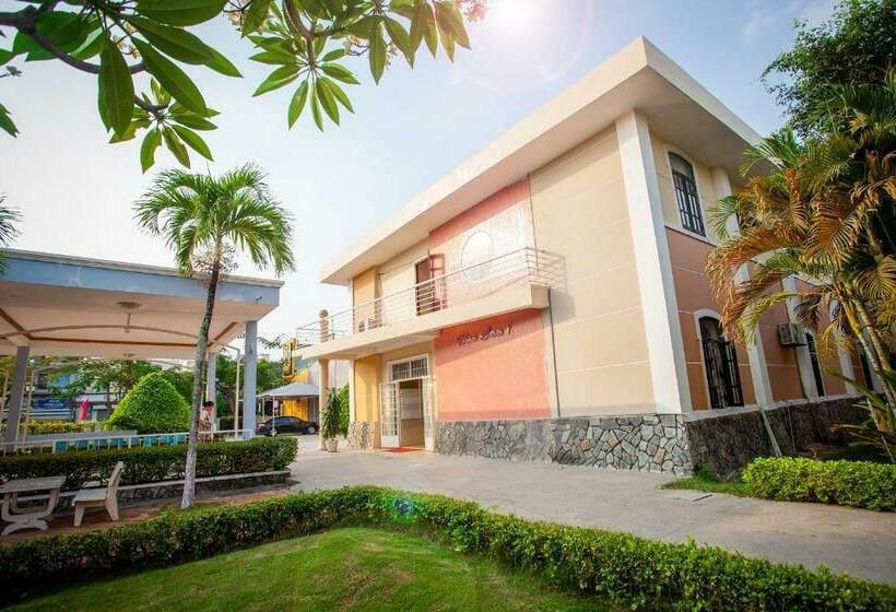 اتاق خانوادگی, KhÁch SẠn BẾn ĐÁ NÚi Sam