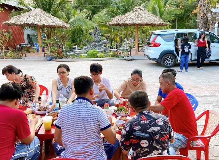 اتاق خانوادگی, Nhà Nghỉ Cát Đằng Hồ Tràm