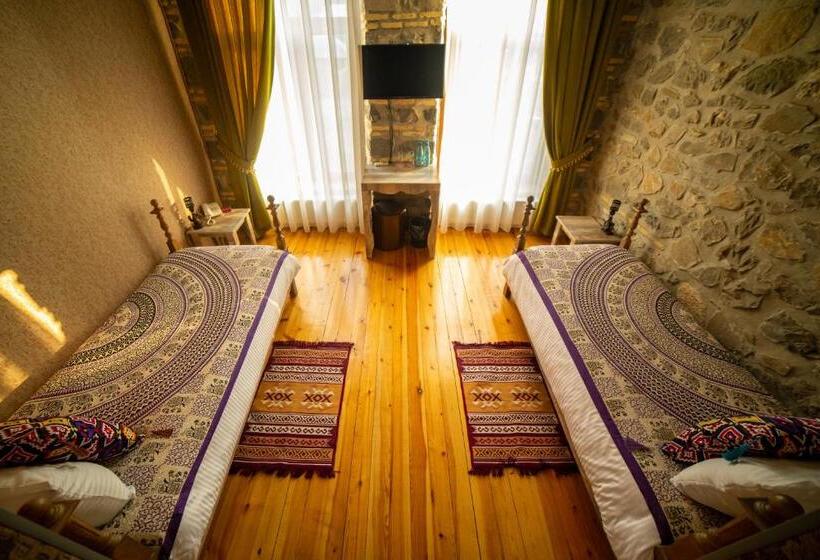 اتاق استاندارد, Old Town Sheki