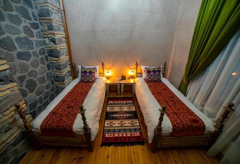 اتاق استاندارد, Old Town Sheki