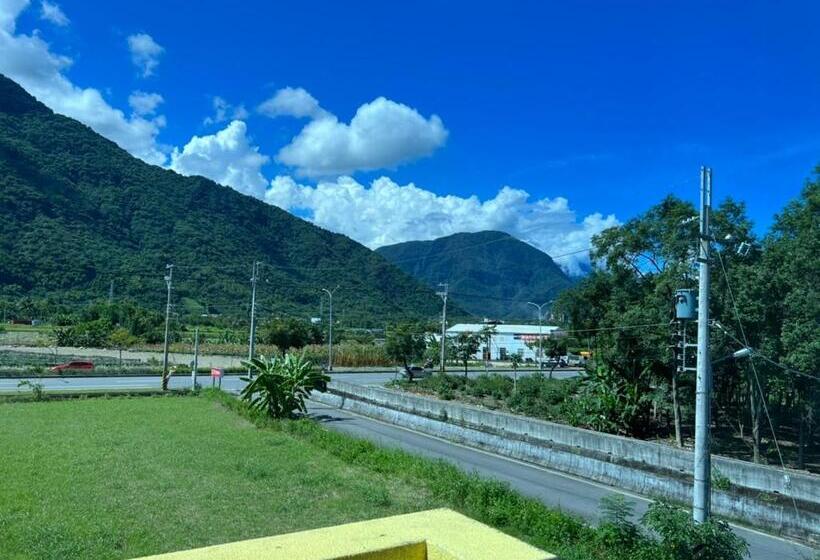 اتاق استاندارد چهارنفره با بالکن, 太魯閣惠宇民宿