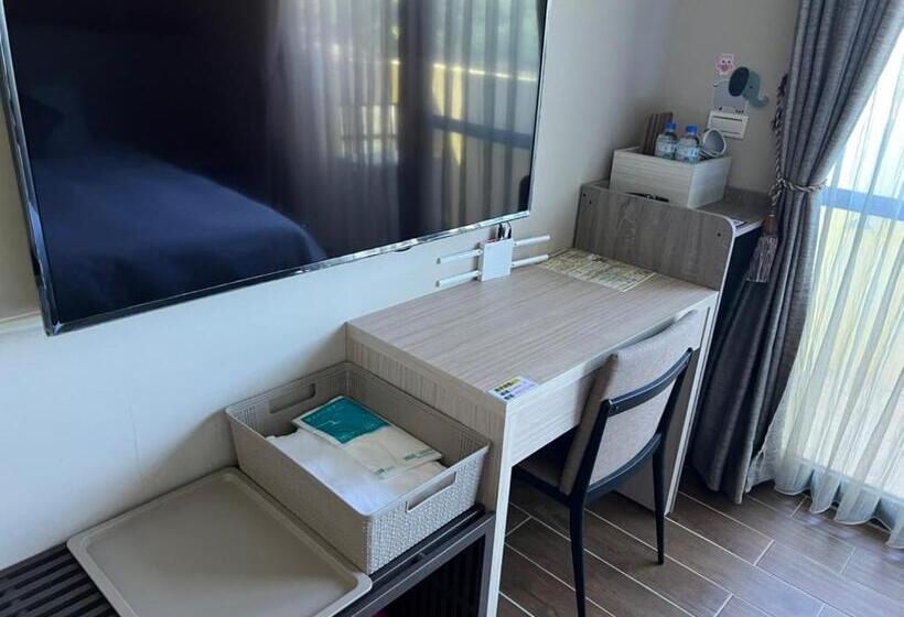 اتاق لوکس با بالکن, 太魯閣惠宇民宿