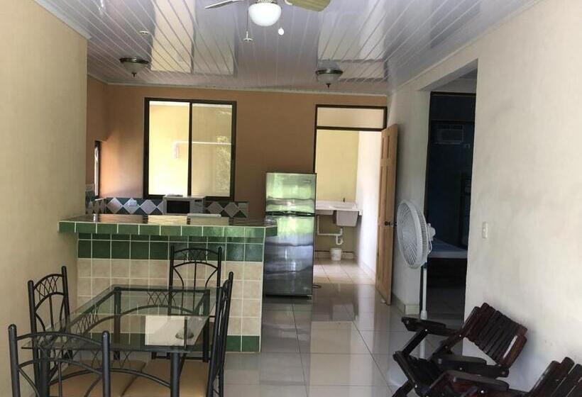 اتاق خانوادگی, Villas Luna De Miel