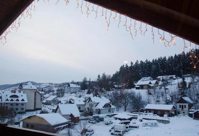 اتاق استاندارد با بالکن, Fortuna