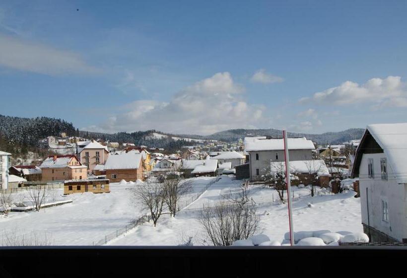 اتاق استاندارد با بالکن, Fortuna