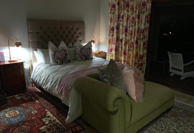 Номер Стандарт с Балконом, Cavalo Guesthouse & Equestrian Estate