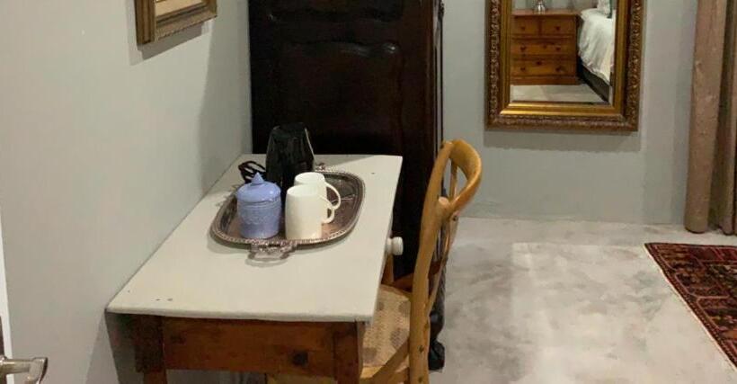 غرفة قياسية مطلّة علي الحديقة, Cavalo Guesthouse & Equestrian Estate