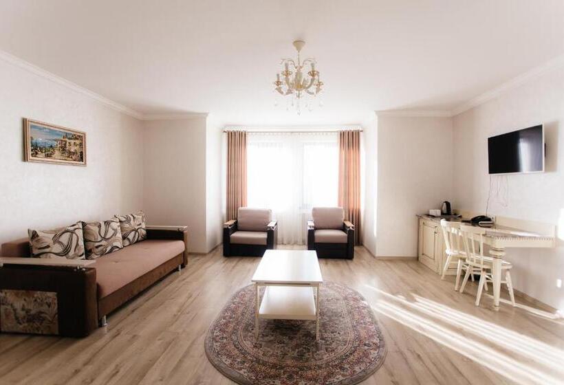 سوییت لوکس, Diamond Resort White